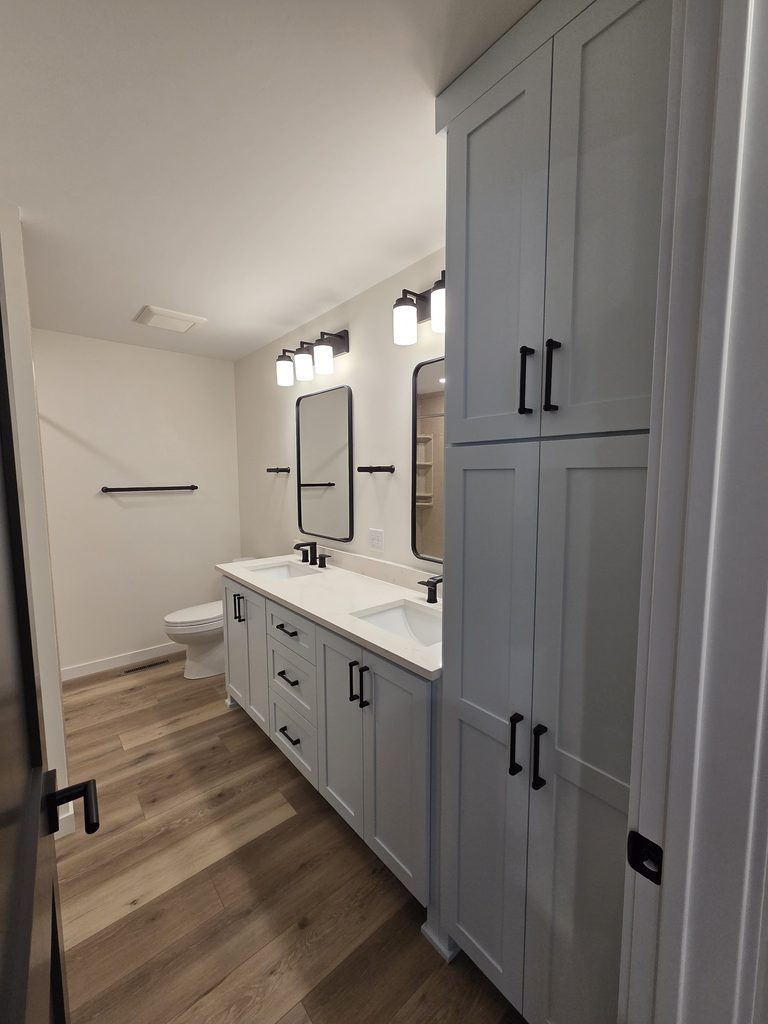 Bathroom Remodeling detail by MDR